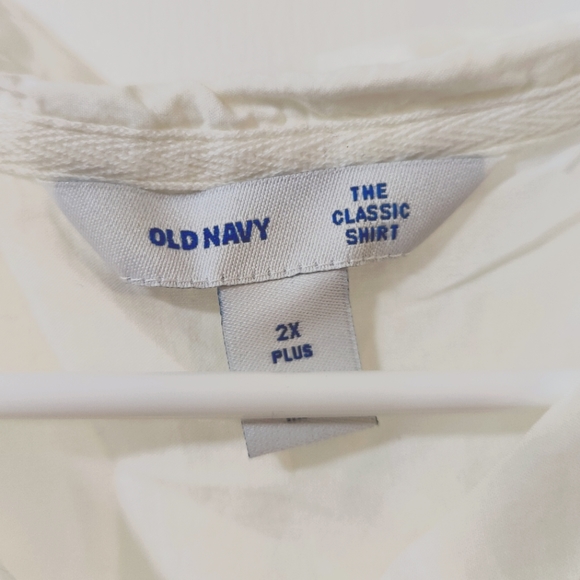 Old Navy White Button Down Shirt - Picture 3 of 4